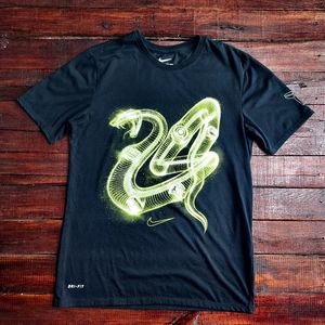 Nike Kobe Bryant Black Mamba X Ray 5 Champion Rings Tee Shirt Medium Rare